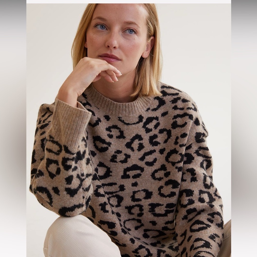 NWOT Reitmans animal print/leopard mock neck sweater
